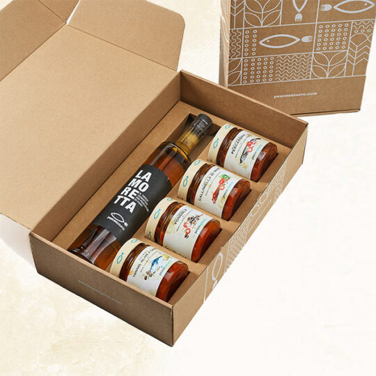 Box with 4 Fish Sauces + Bottle of Liqueur